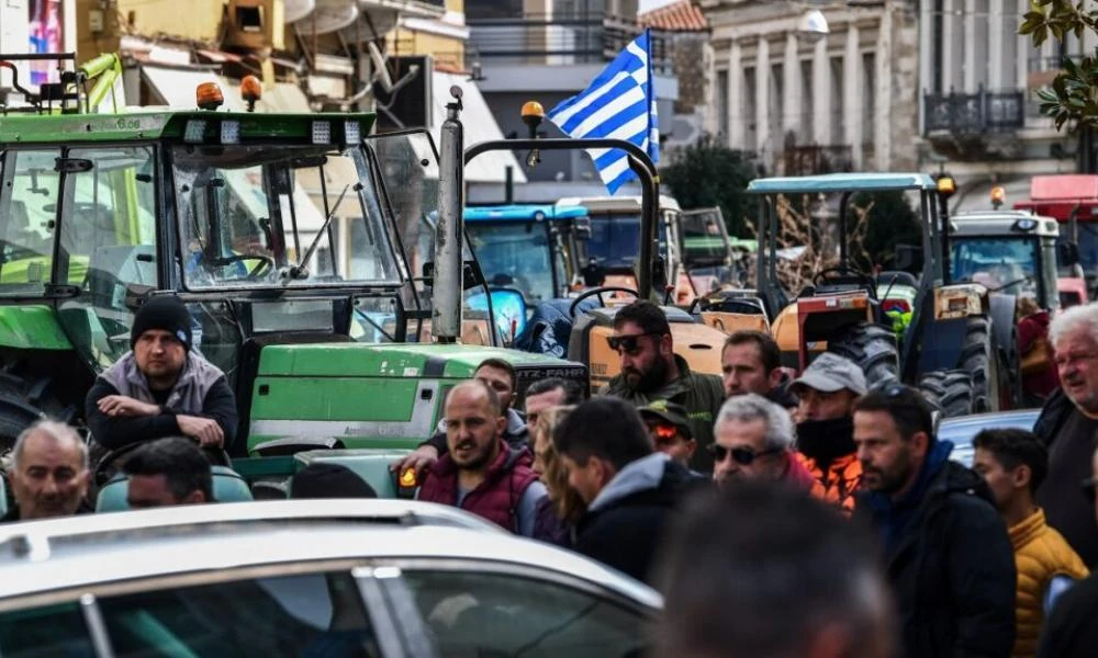 Θεσσαλονίκη - Αγρότες: Προχώρησαν σε νέο αποκλεισμό του τελωνείου Ευζώνων